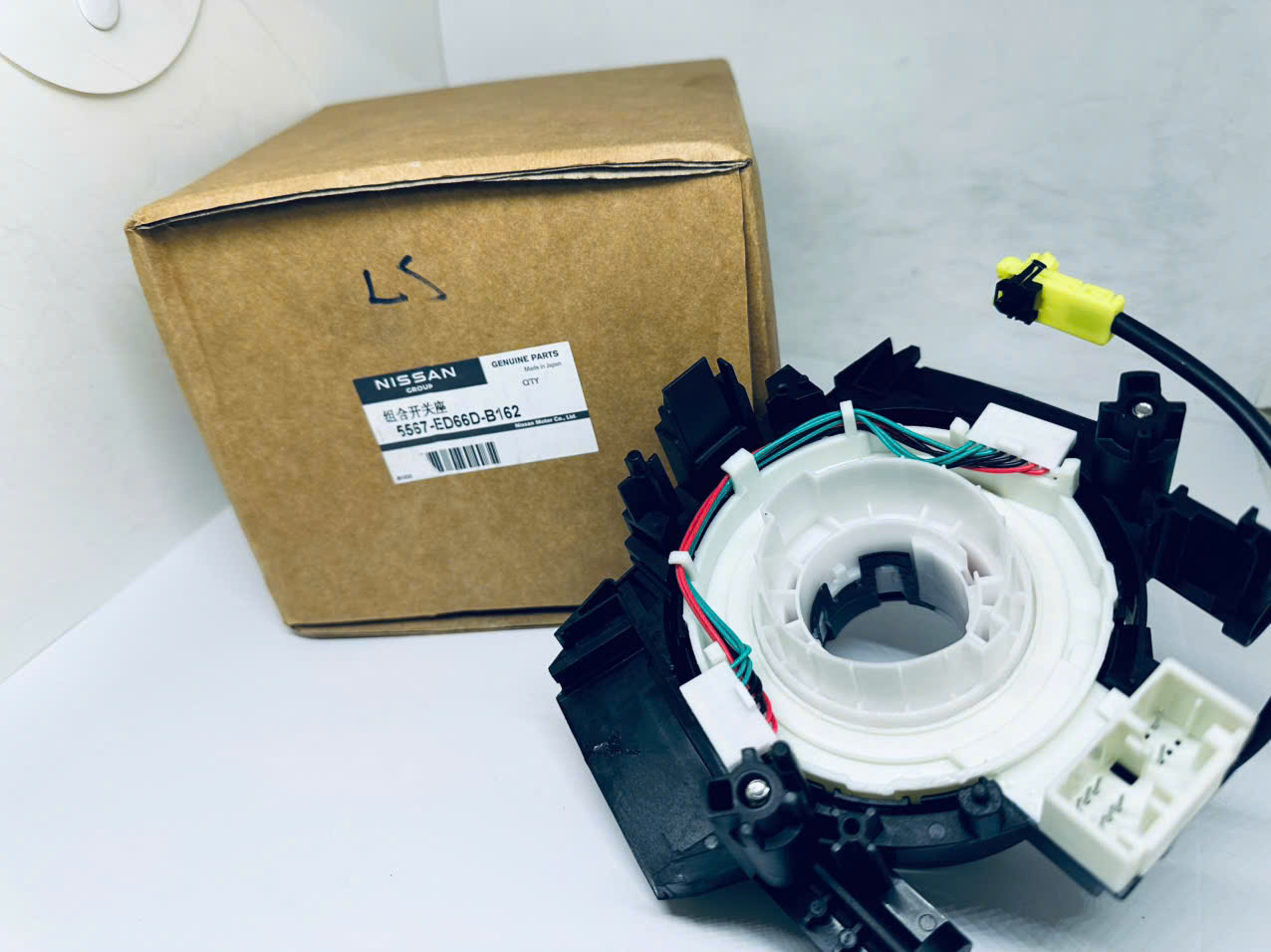 Cuộn cáp còi túi khí Nissan Navara 2013, 5567 ED66D B162