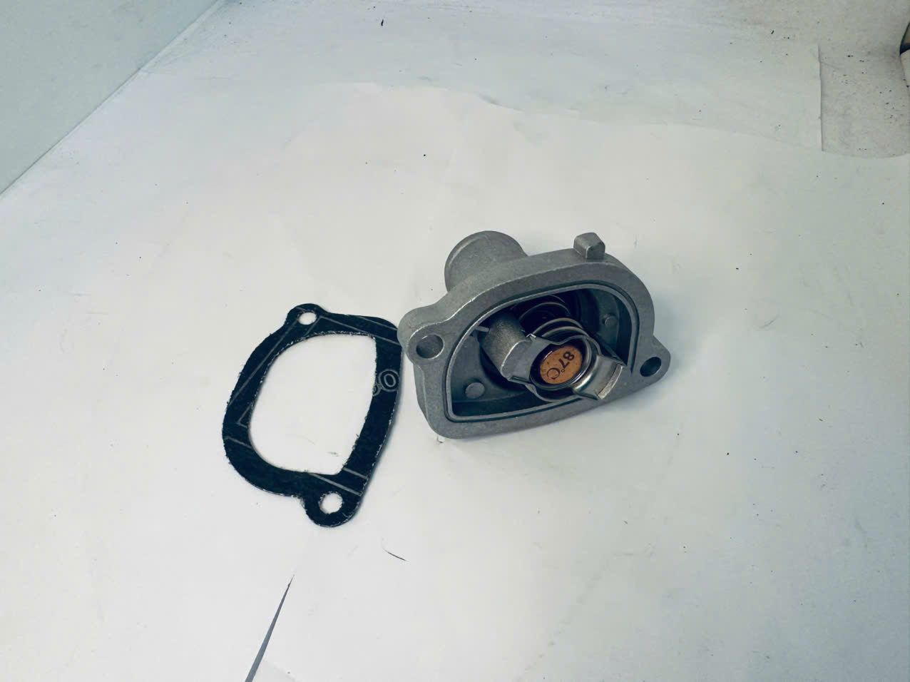 Van hằng nhiệt két nước Fiat Albea 1 3 2007, 46523118