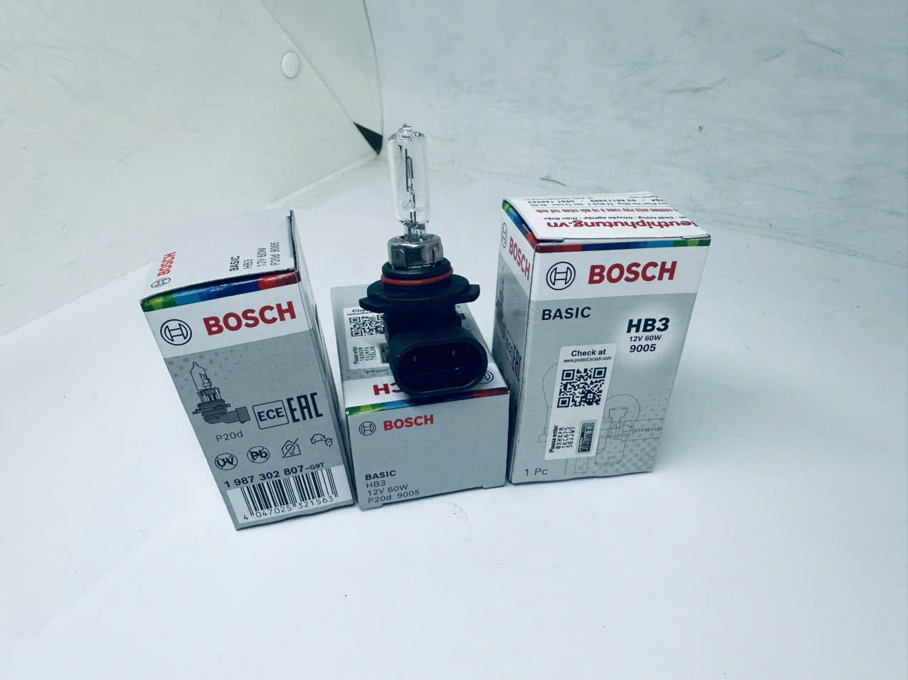 Bóng đèn Halogen Bosch 9005 HB3 12V 60W