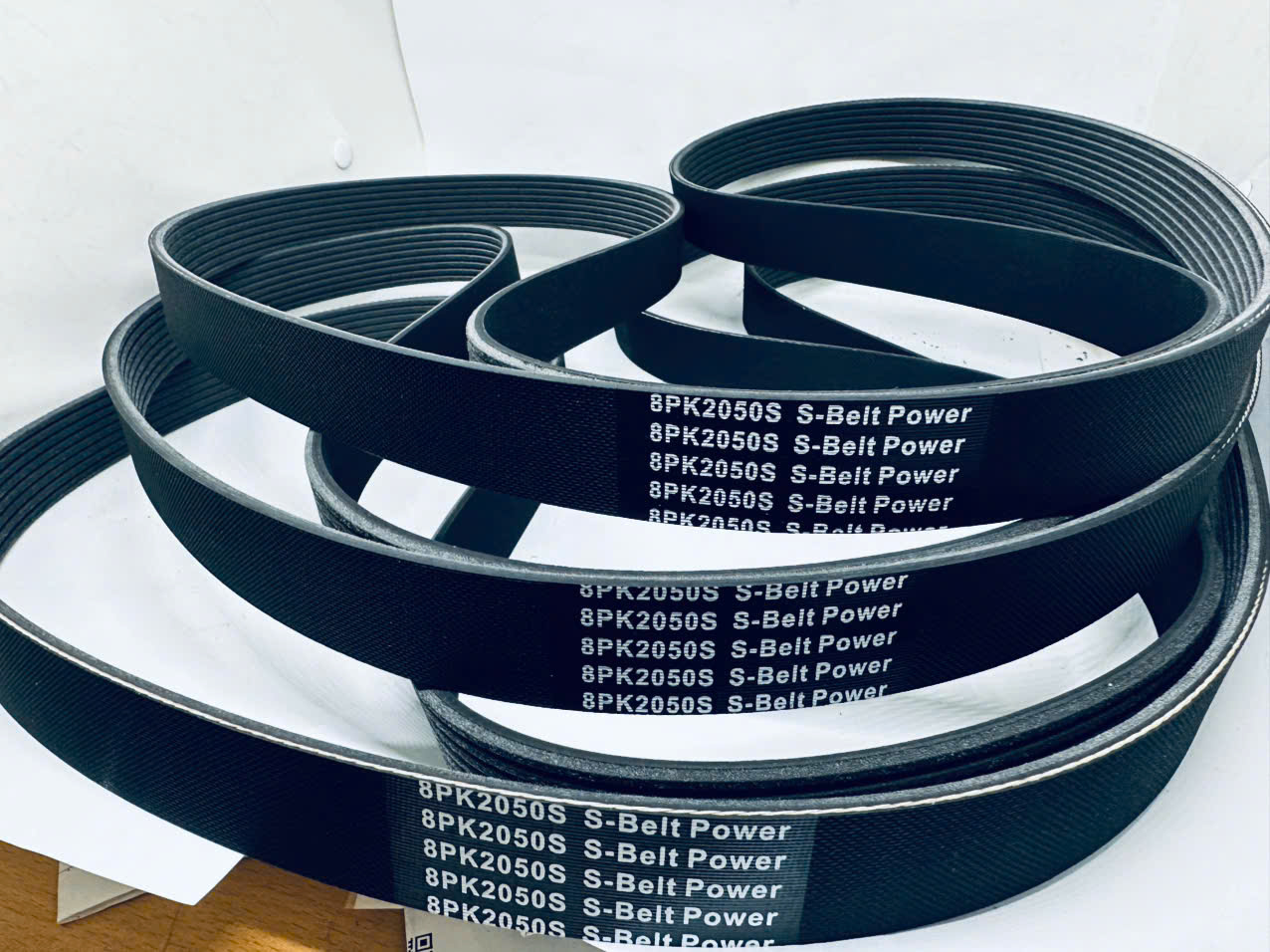 Dây curoa máy phát Xe Đầu Kéo Maxforce, 8PK2050