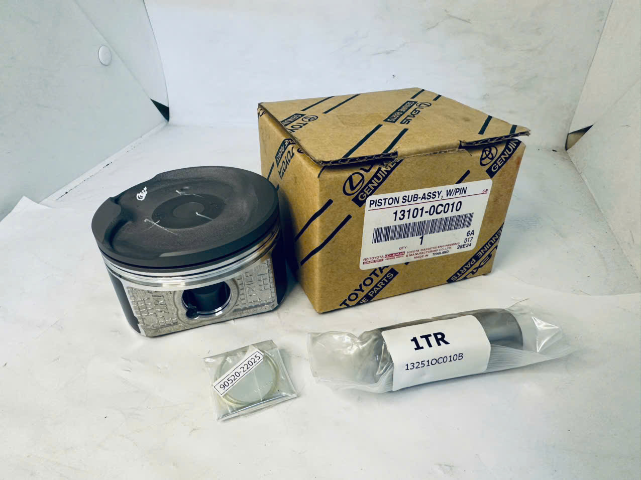 Piton cos 0 Toyota Innova 2 0 13101 0C010