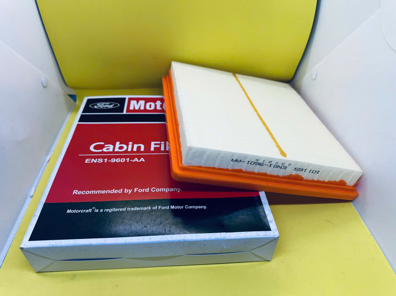 Lọc gió động cơ xe Ford Territory ENS1 9601 AA