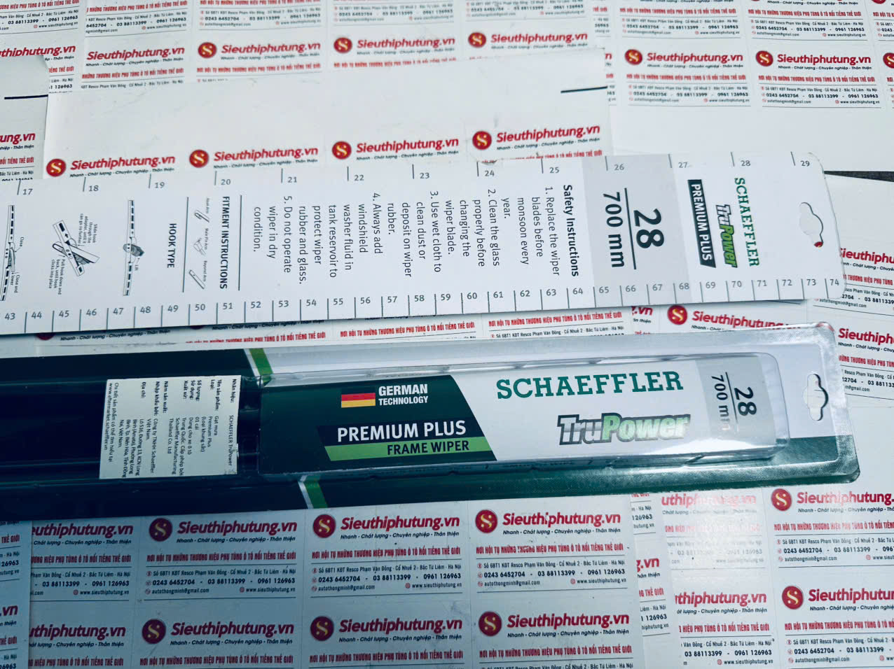 Gạt mưa Schaeffler Xương sắt khóa chũ U 28-700mm WB28CN7000