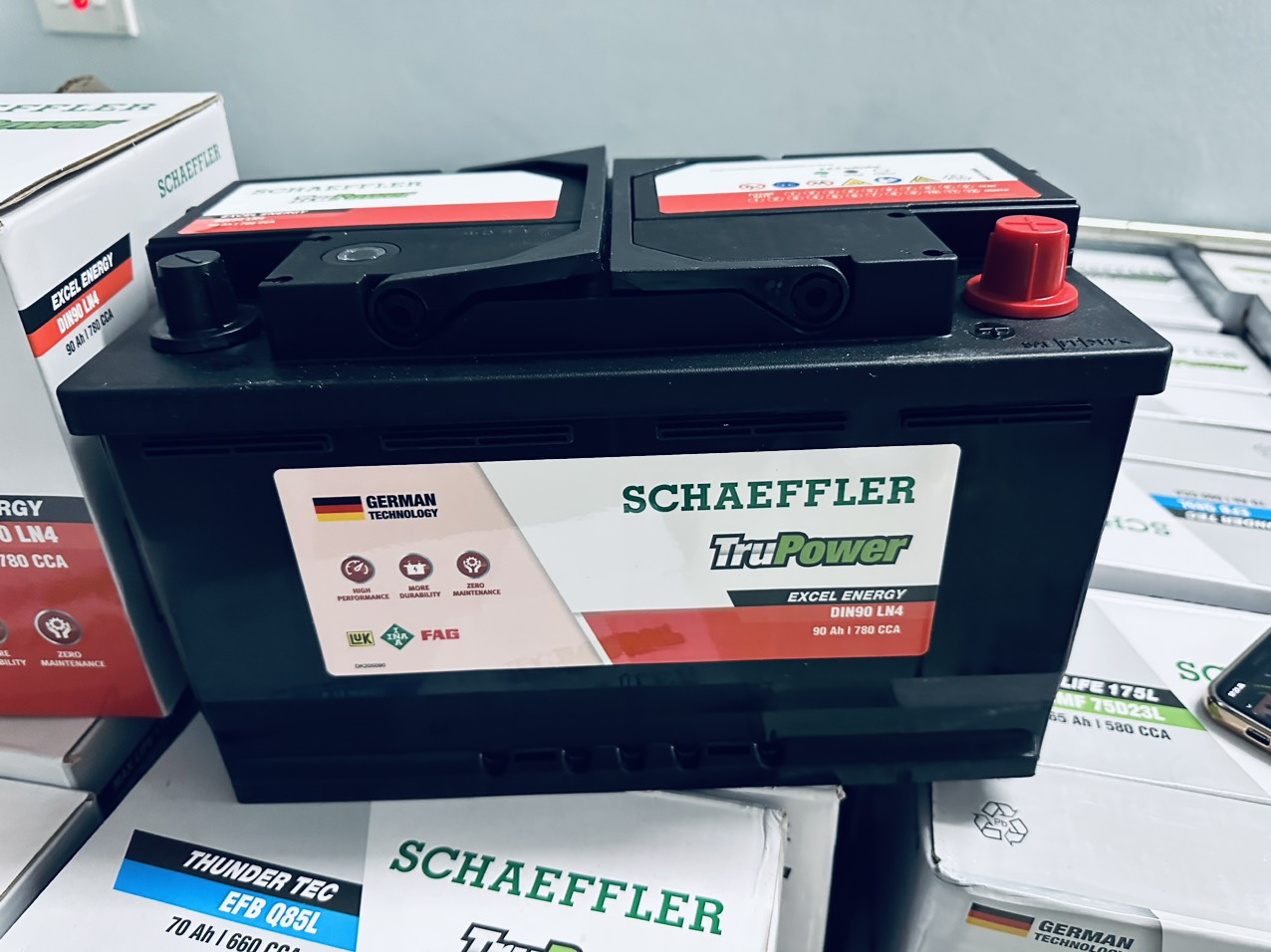 Ắc quy xe Land Rover Defender 90ah, Schaeffler TruPower 90ah CMF59042