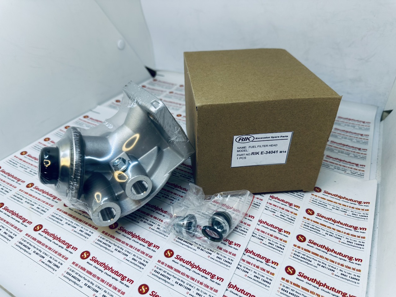 Bích bơm tay R010017 M14