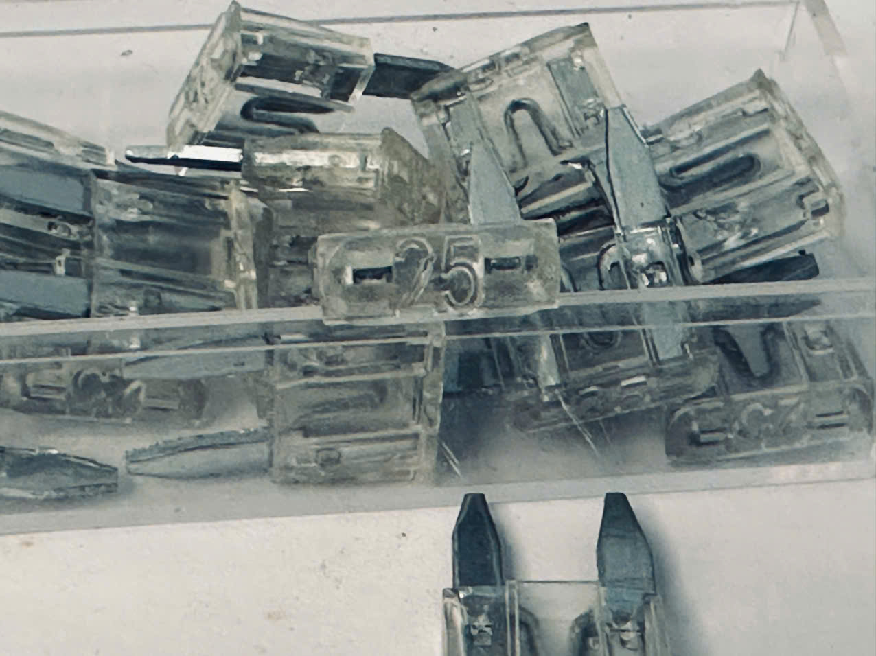 Cầu chì chân kim 25A- túi 10c