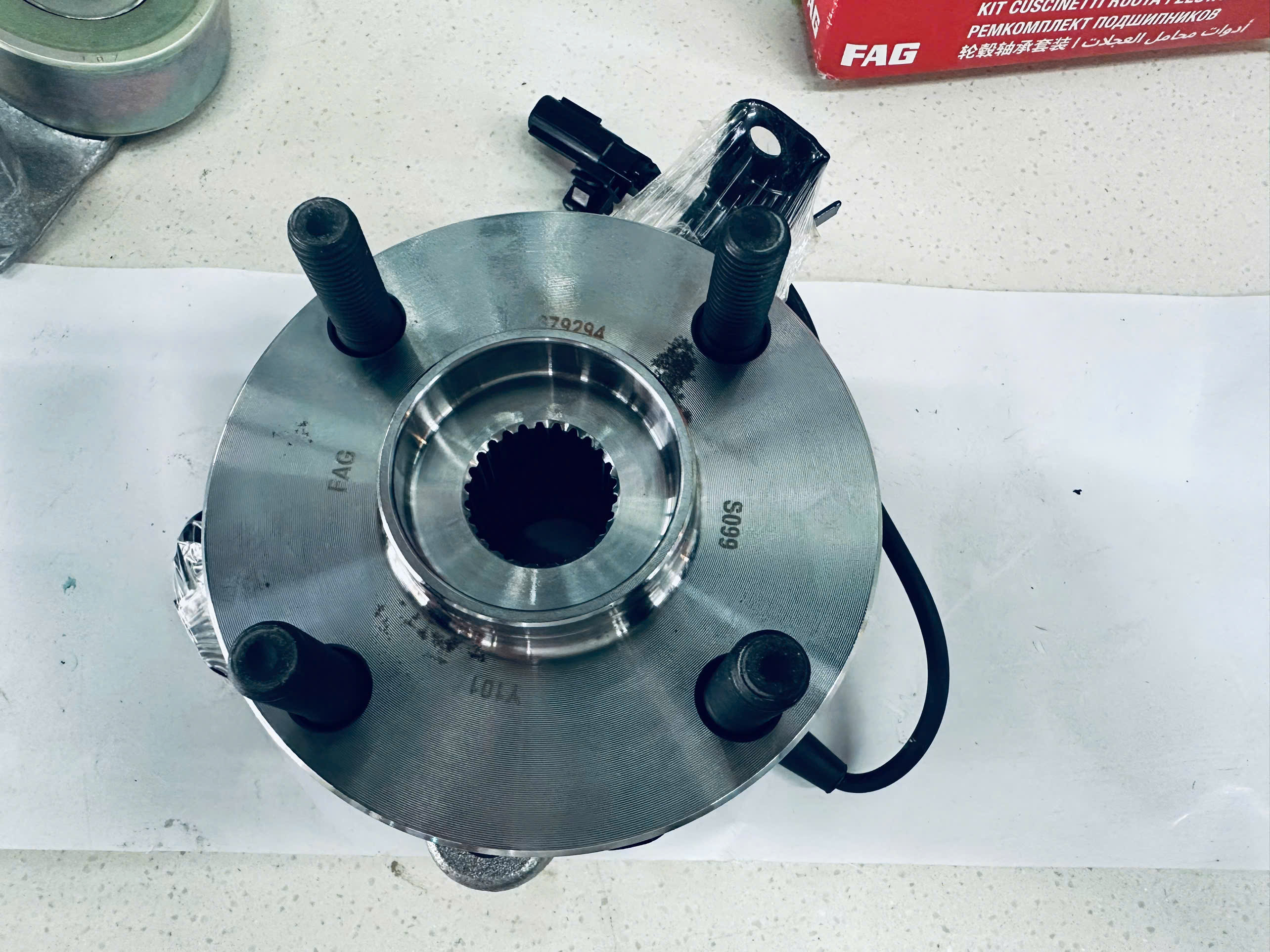 Bi moay ơ trước Toyota Vios FAG 379294