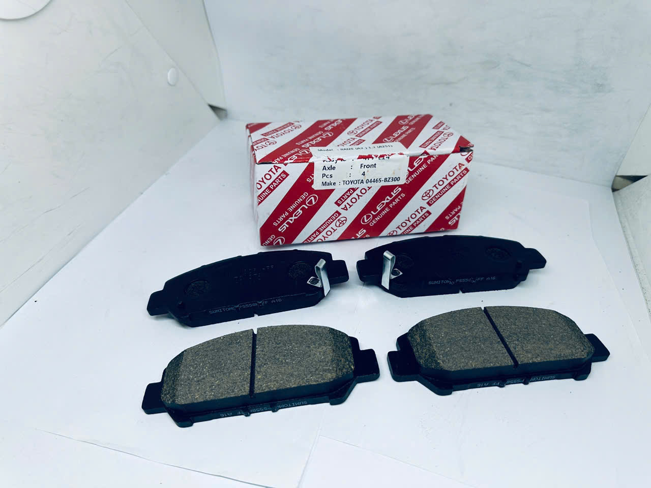 Má phanh trước toyota Veloz, 04465 BZ300