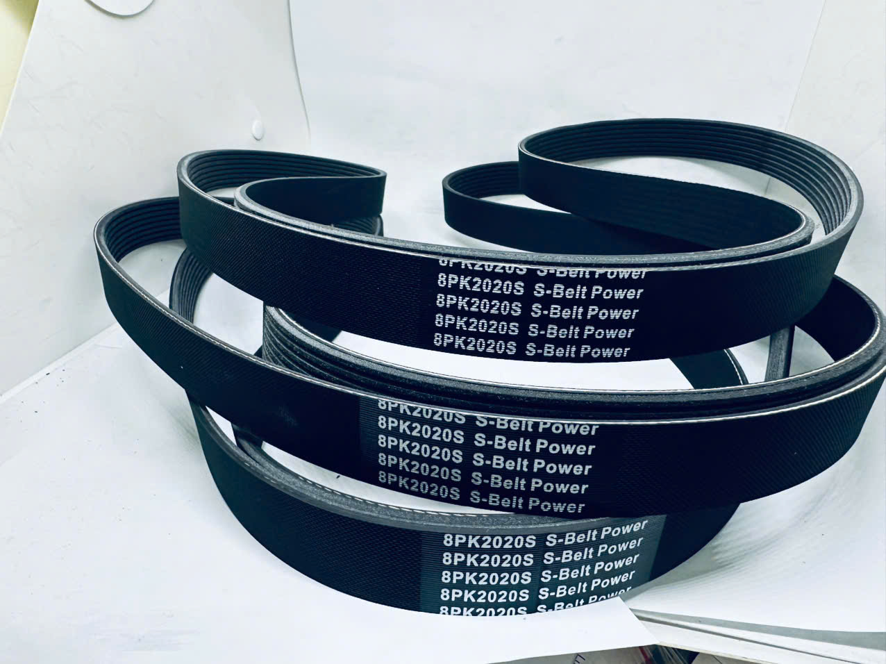 Dây curoa máy phát Xe Đầu Kéo Maxforce, 8PK2020