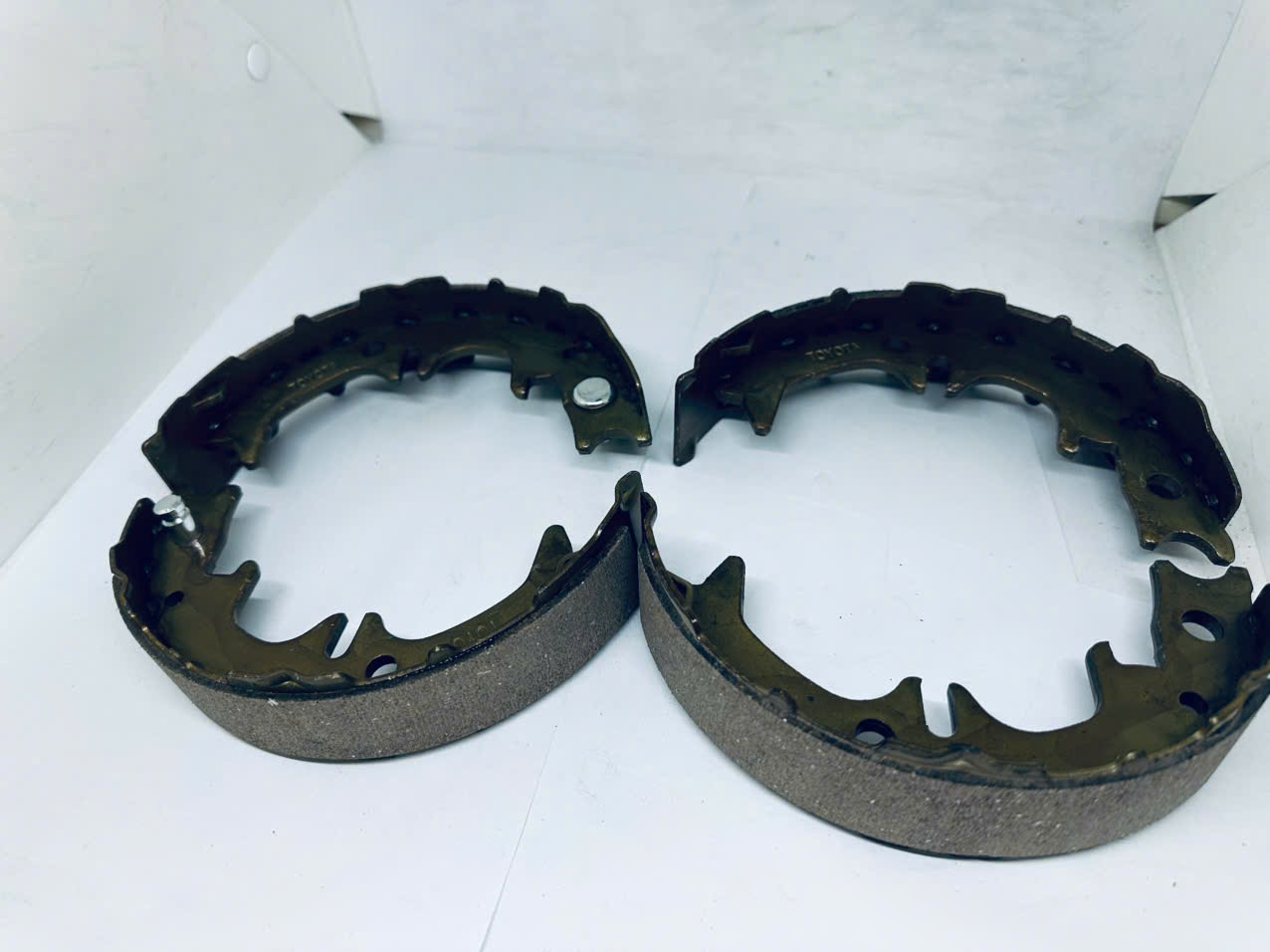 Má Phanh tay Bố thắng tay Toyota Camry 2007, 46550 33010