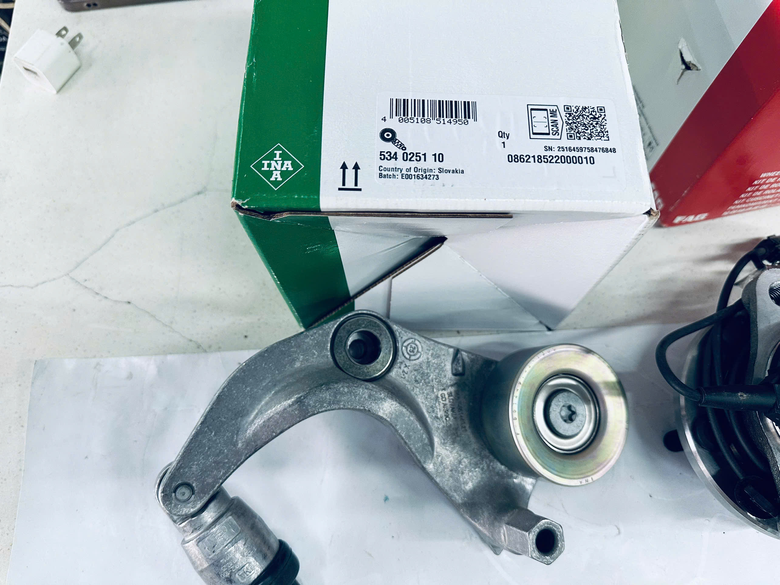 Cụm tăng dây curoa tổng Honda Civic 534025110