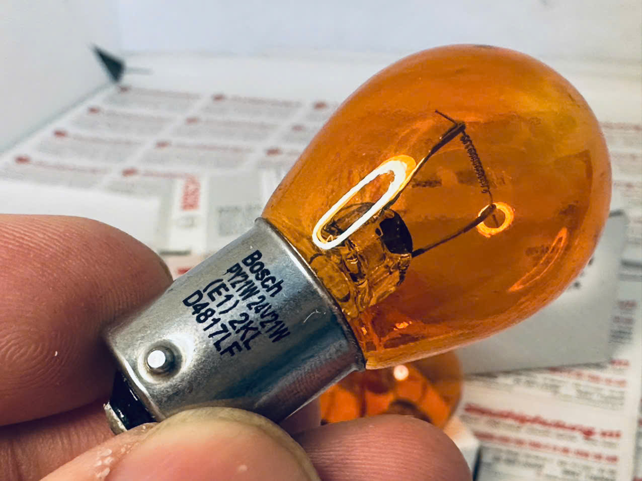 Bóng đèn phanh xe Hyundai County, PY21W 24V 21W